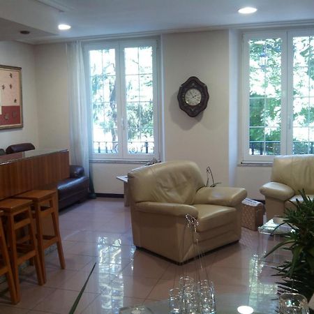 Santacruz Hotel Oviedo Bagian luar foto