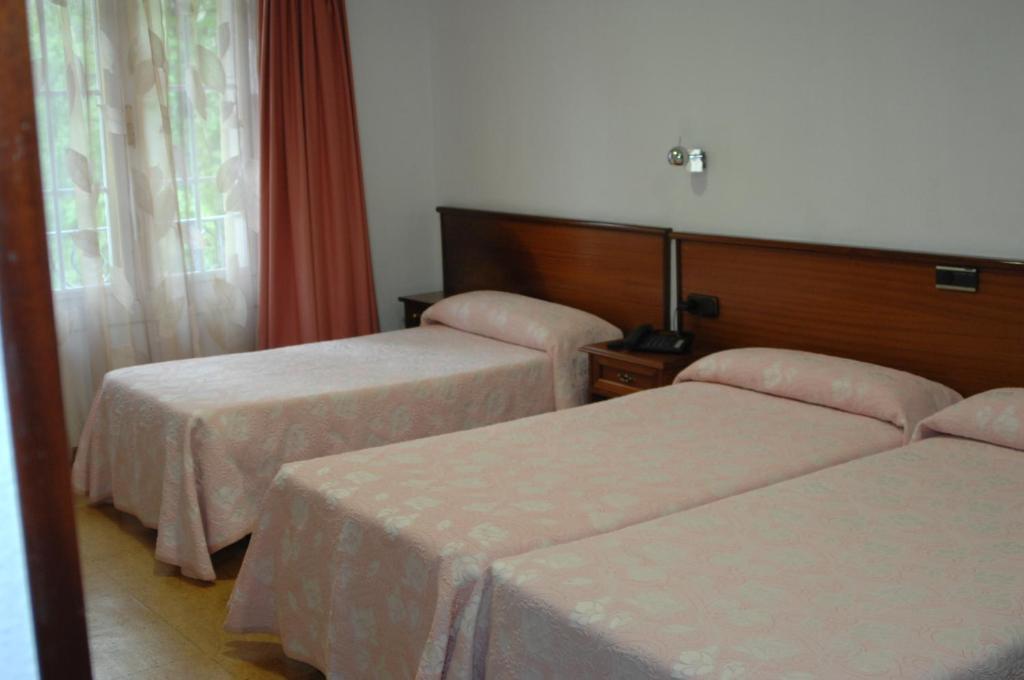 Santacruz Hotel Oviedo Ruang foto