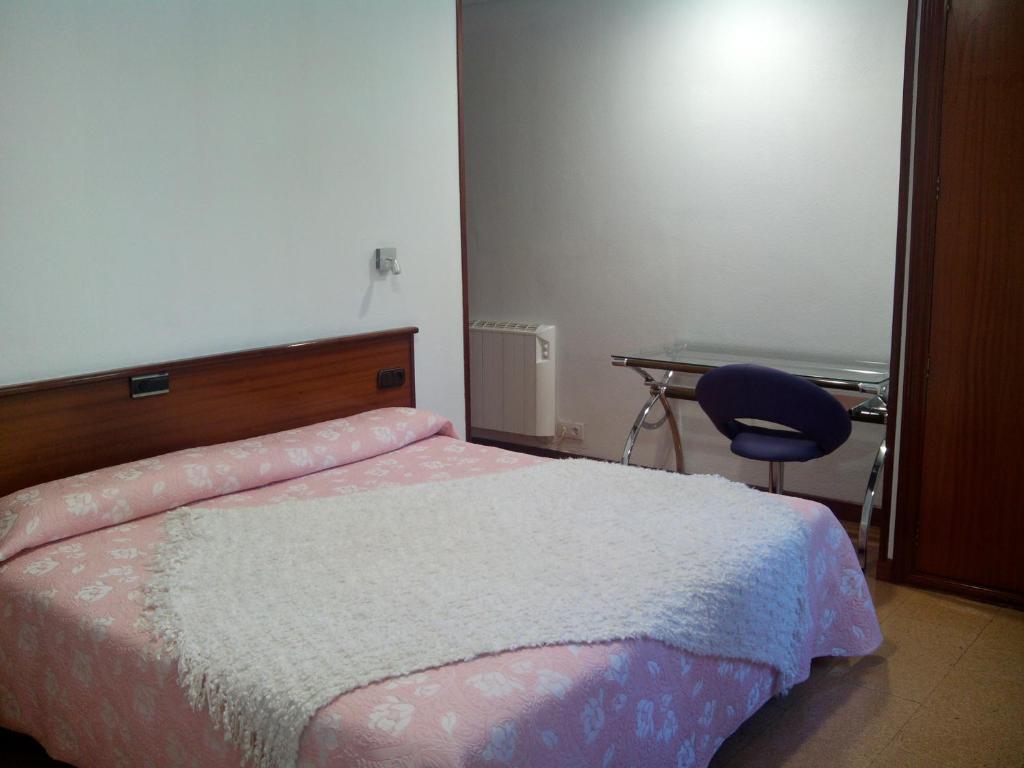 Santacruz Hotel Oviedo Bagian luar foto